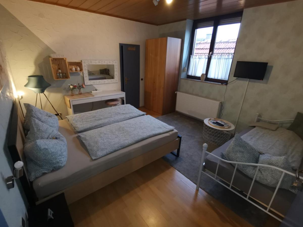 Pension Landgasthof - Iva Haßloch Εξωτερικό φωτογραφία